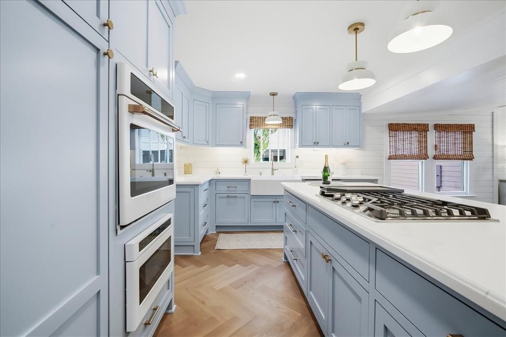 En Venta: $1,049,000 (2 camas, 2 baños, 1048 Pies cuadrados)