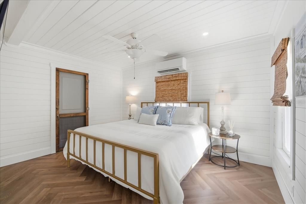 En Venta: $1,049,000 (2 camas, 2 baños, 1048 Pies cuadrados)