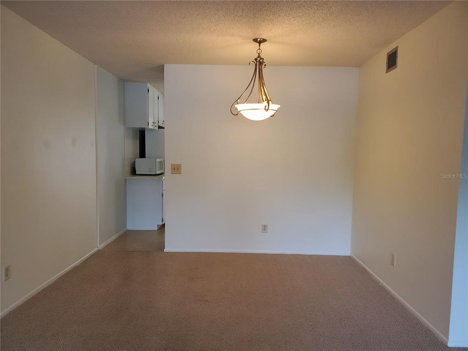 Под контрактом: $1,500 (2 спален, 2 ванн, 1100 Квадратных фут)