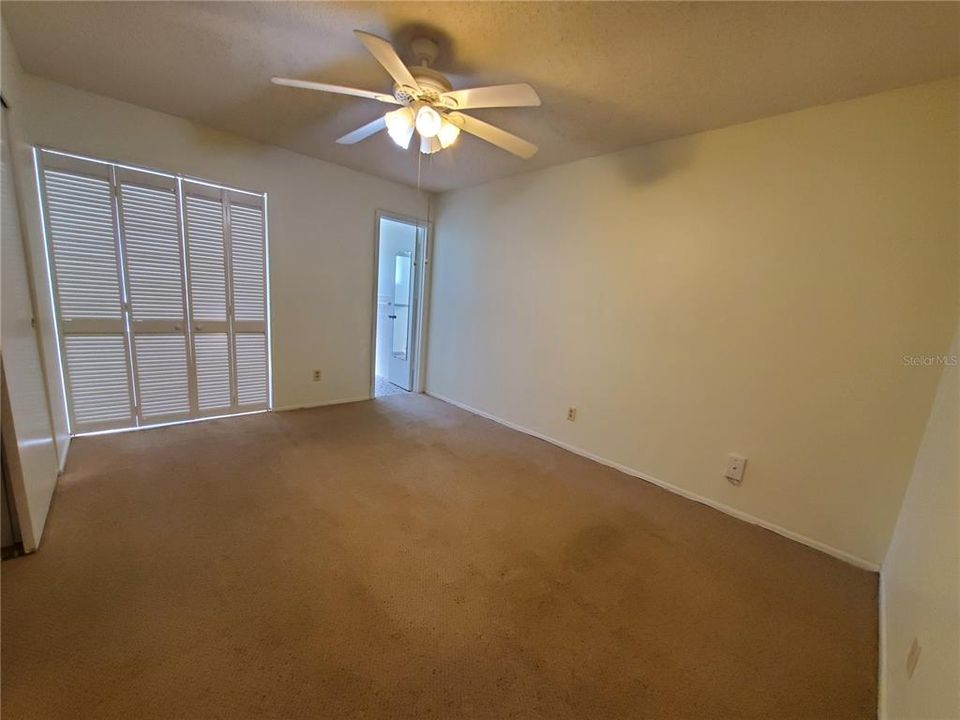 Под контрактом: $1,500 (2 спален, 2 ванн, 1100 Квадратных фут)