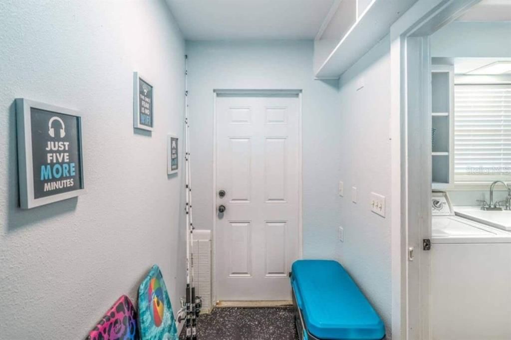 For Sale: $475,000 (5 beds, 3 baths, 2752 Square Feet)