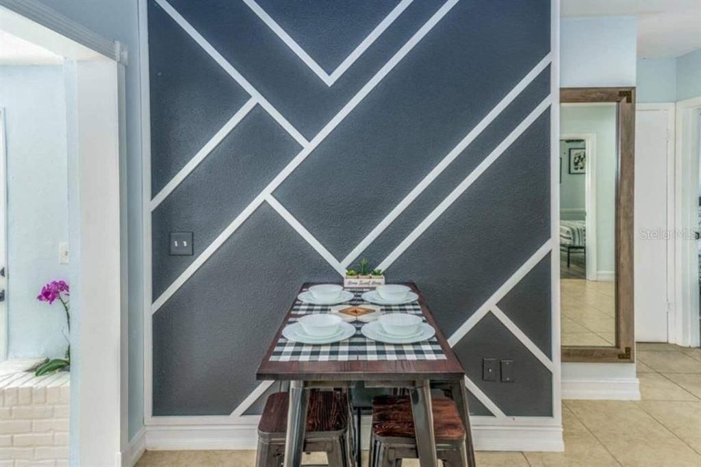 For Sale: $475,000 (5 beds, 3 baths, 2752 Square Feet)