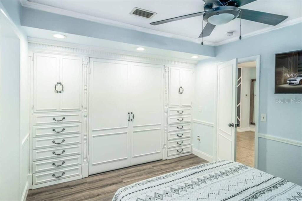 For Sale: $475,000 (5 beds, 3 baths, 2752 Square Feet)