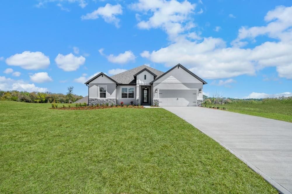 For Sale: $599,900 (4 beds, 2 baths, 2115 Square Feet)