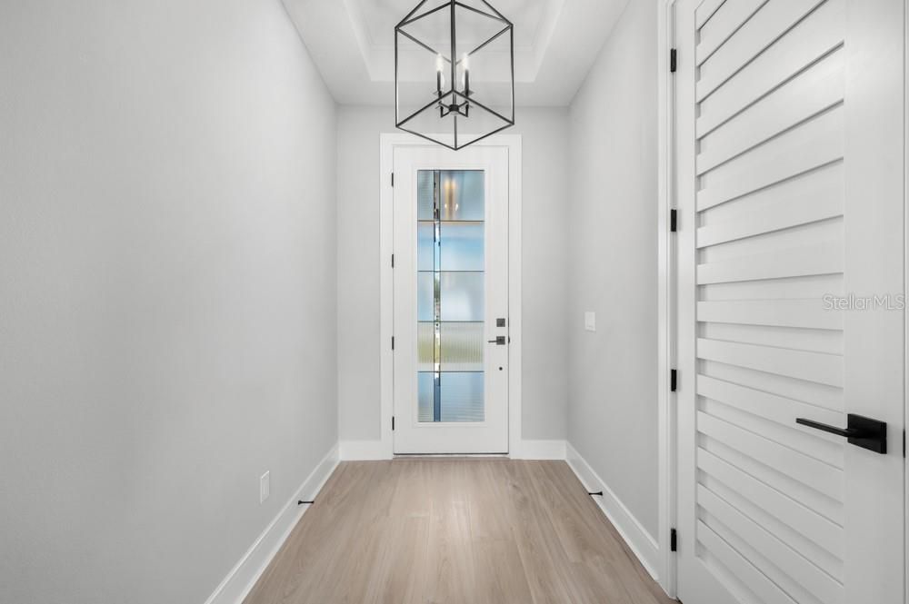 For Sale: $599,900 (4 beds, 2 baths, 2115 Square Feet)