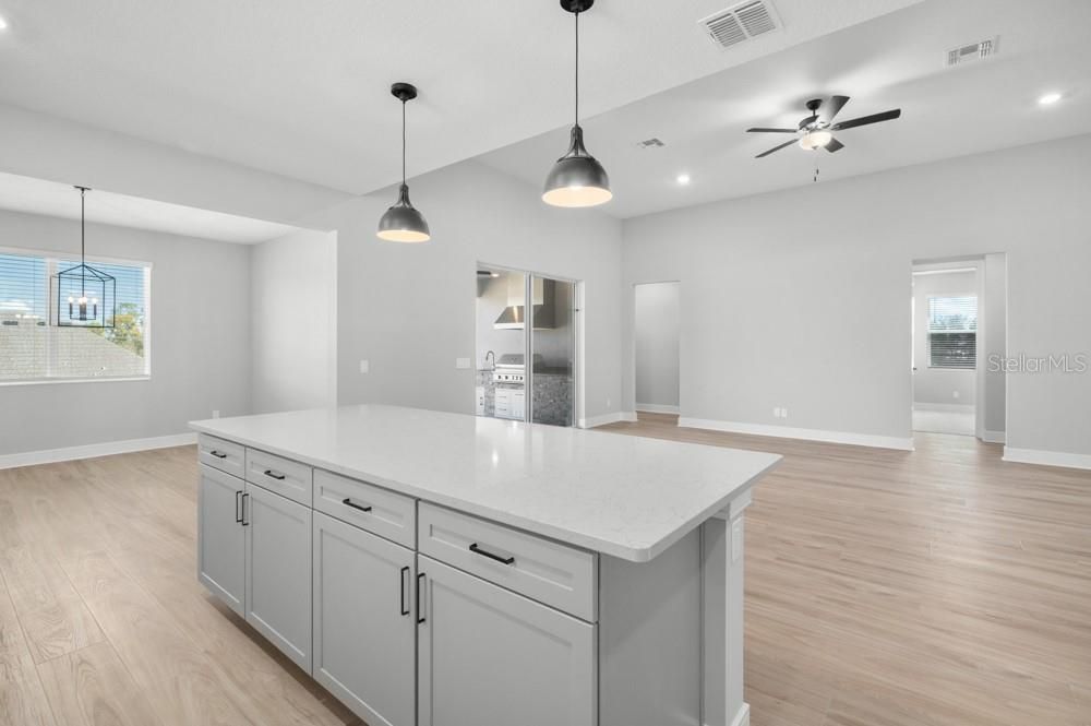 For Sale: $599,900 (4 beds, 2 baths, 2115 Square Feet)