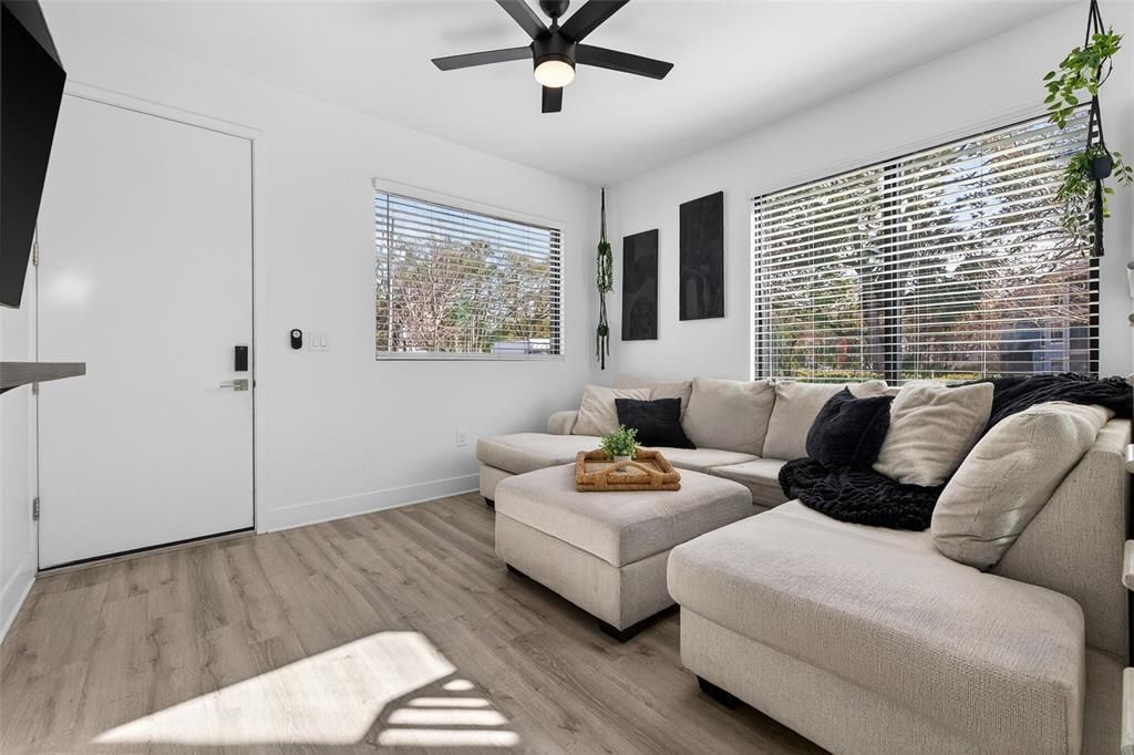 For Rent: $3,500 (3 beds, 2 baths, 1558 Square Feet)