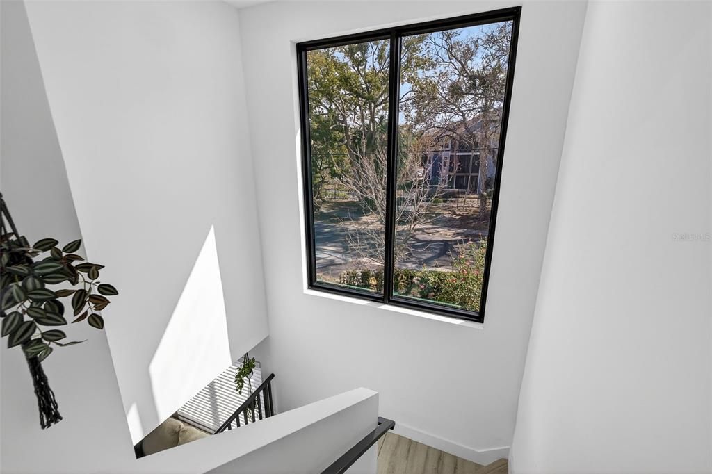 For Rent: $3,500 (3 beds, 2 baths, 1558 Square Feet)