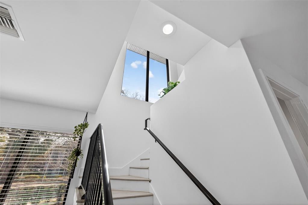 For Rent: $3,500 (3 beds, 2 baths, 1558 Square Feet)