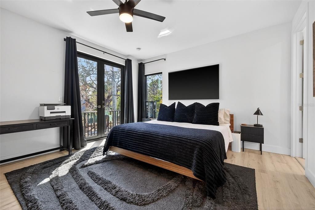 For Rent: $3,500 (3 beds, 2 baths, 1558 Square Feet)