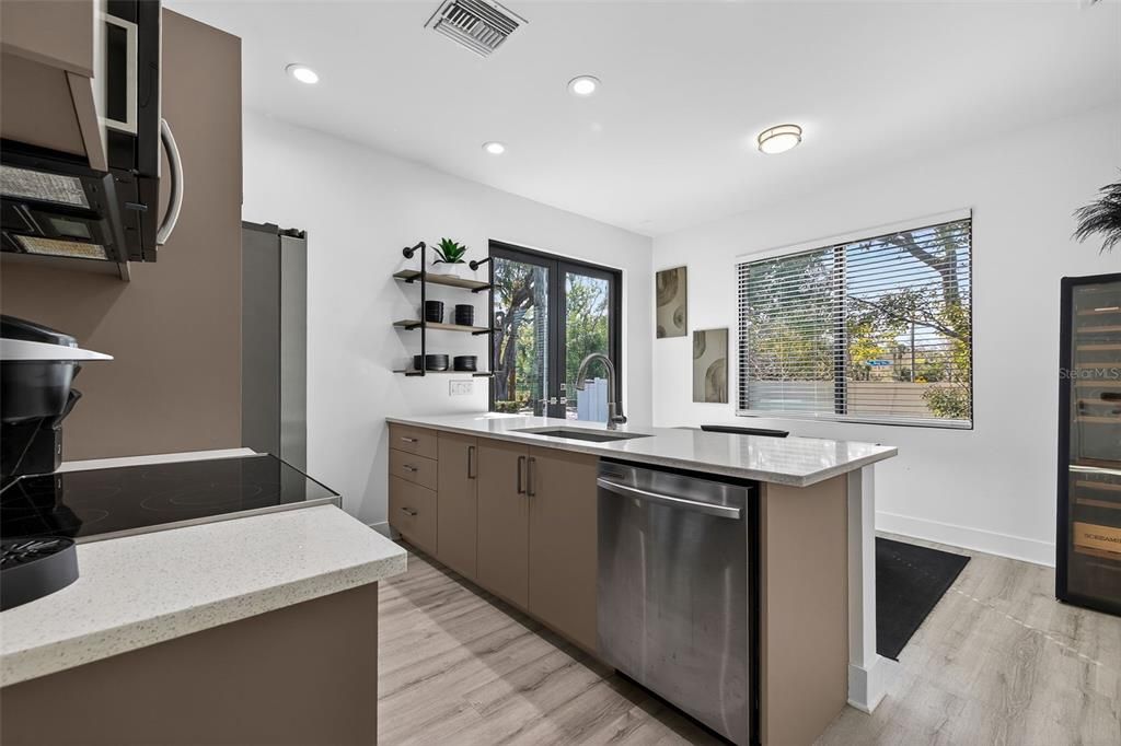 For Rent: $3,500 (3 beds, 2 baths, 1558 Square Feet)