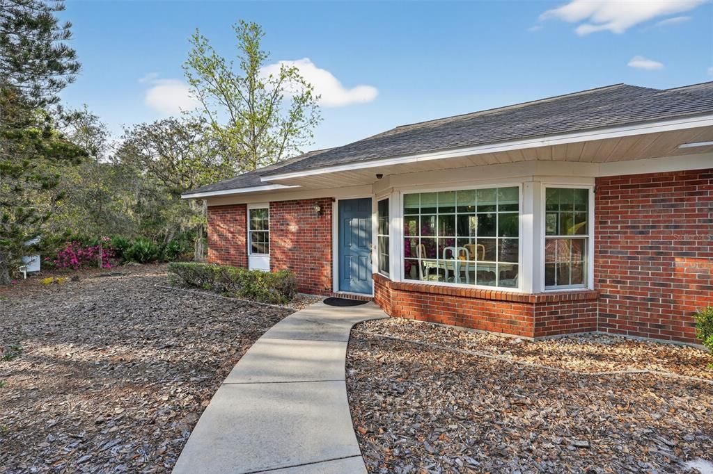 For Sale: $935,000 (3 beds, 2 baths, 1390 Square Feet)