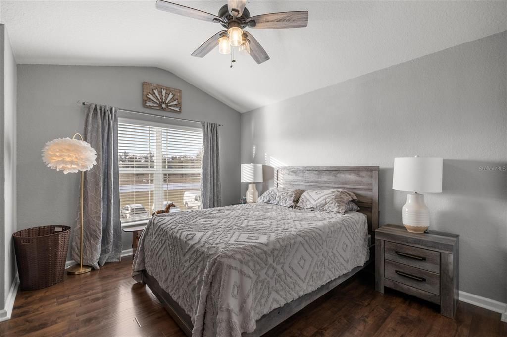 На продажу: $220,000 (3 спален, 2 ванн, 1864 Квадратных фут)