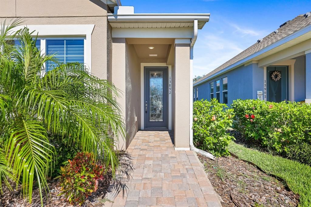 For Sale: $319,000 (2 beds, 2 baths, 1612 Square Feet)