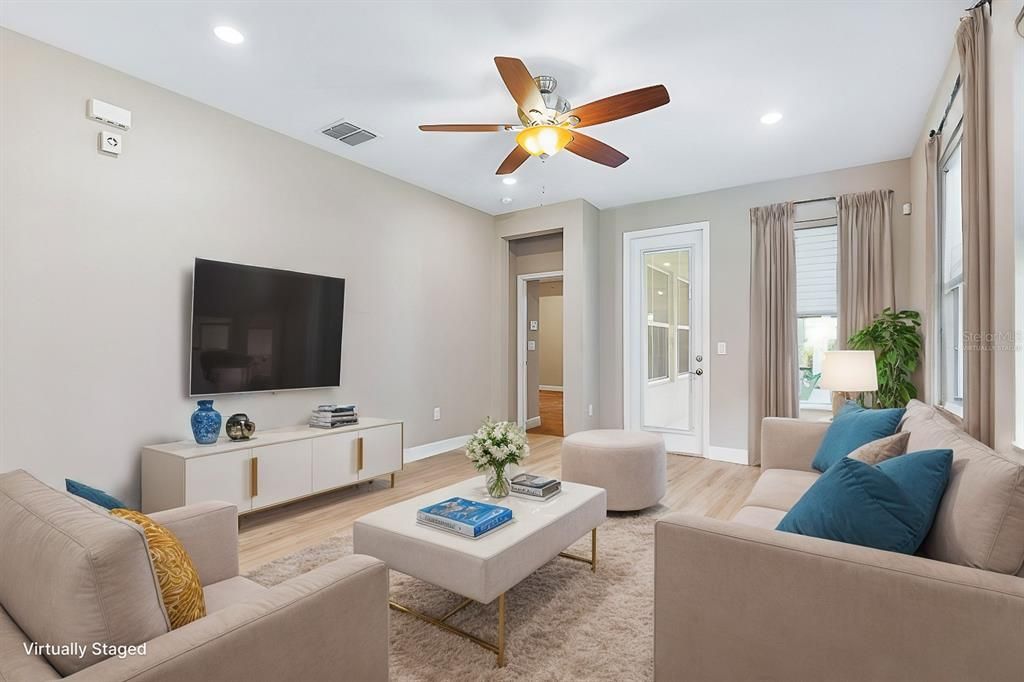 For Sale: $319,000 (2 beds, 2 baths, 1612 Square Feet)