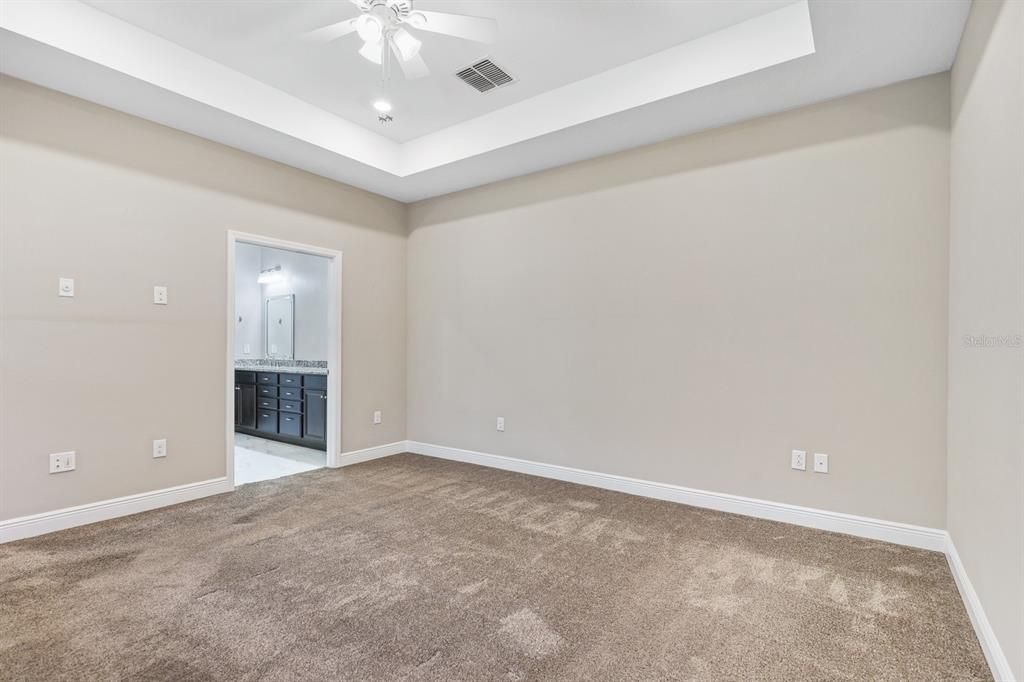 For Sale: $319,000 (2 beds, 2 baths, 1612 Square Feet)
