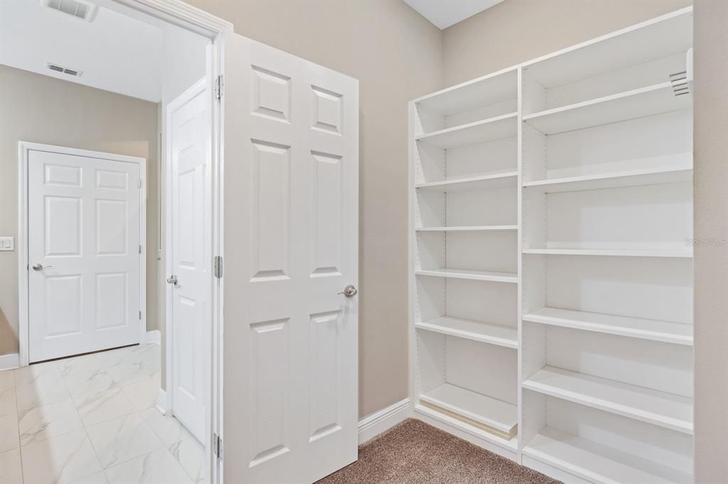 For Sale: $319,000 (2 beds, 2 baths, 1612 Square Feet)
