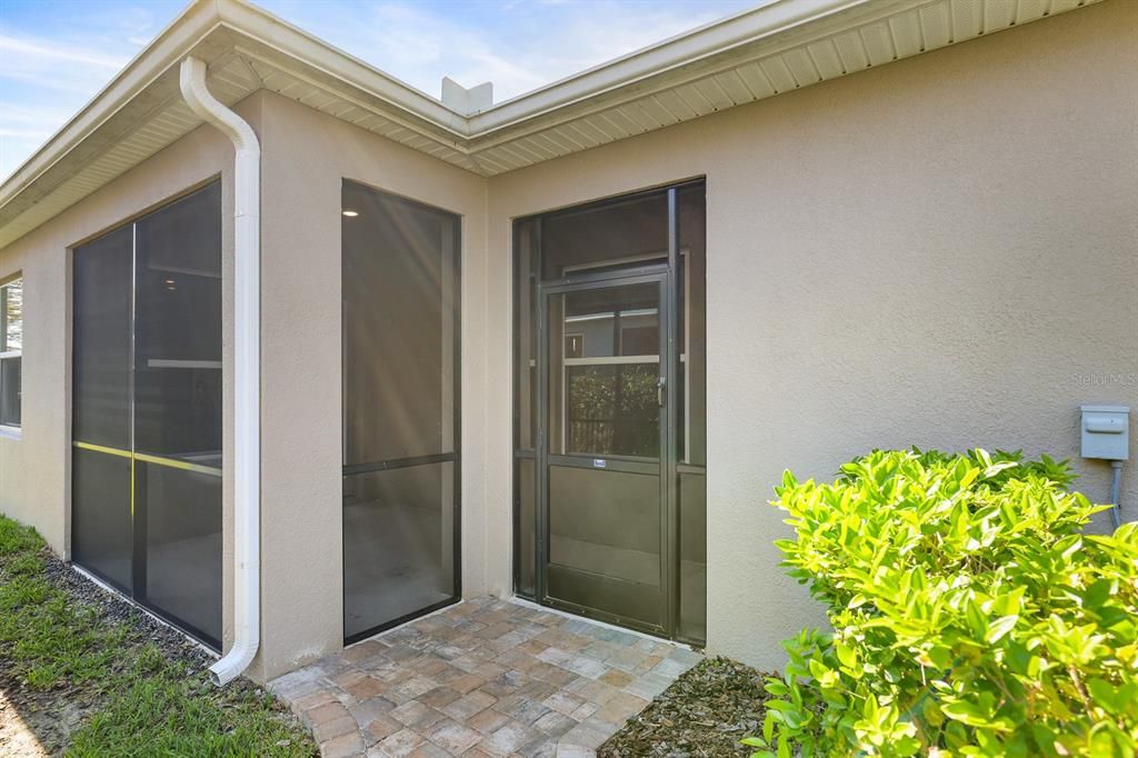 For Sale: $319,000 (2 beds, 2 baths, 1612 Square Feet)