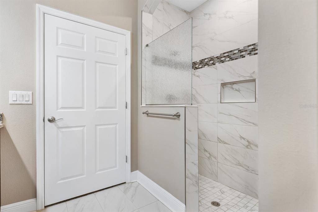 For Sale: $319,000 (2 beds, 2 baths, 1612 Square Feet)