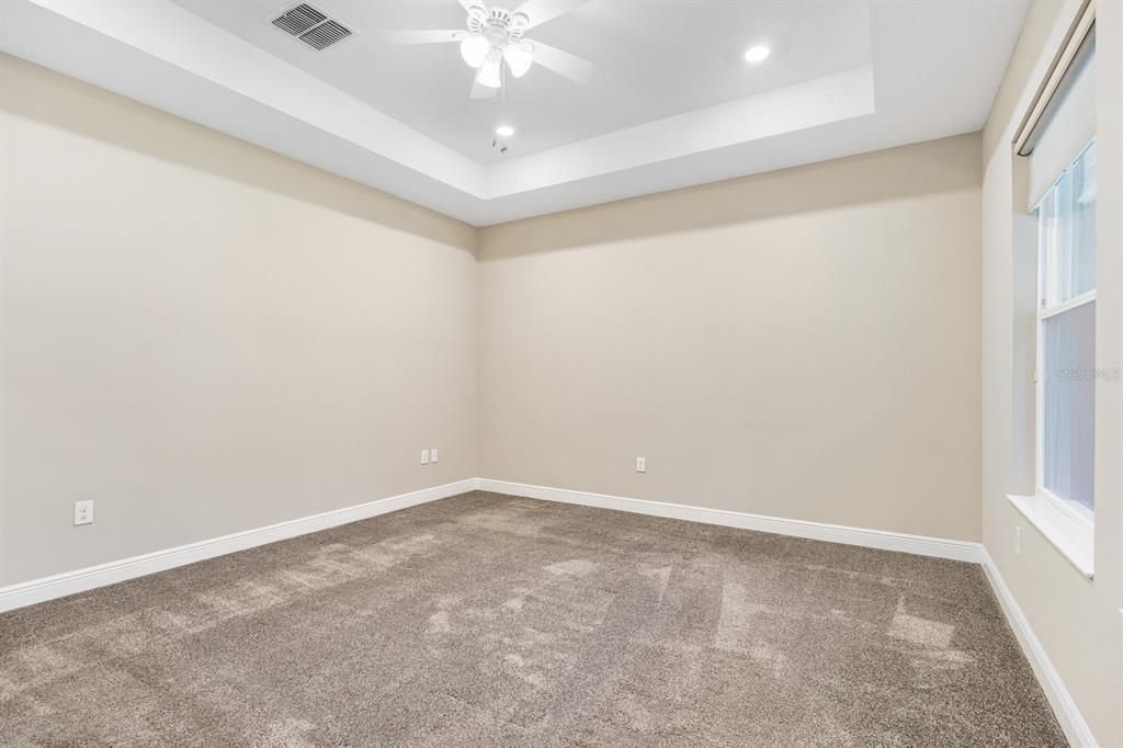 For Sale: $319,000 (2 beds, 2 baths, 1612 Square Feet)