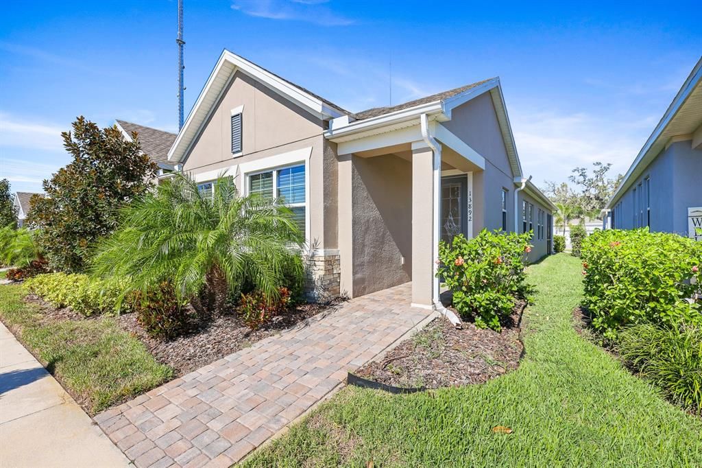 For Sale: $319,000 (2 beds, 2 baths, 1612 Square Feet)