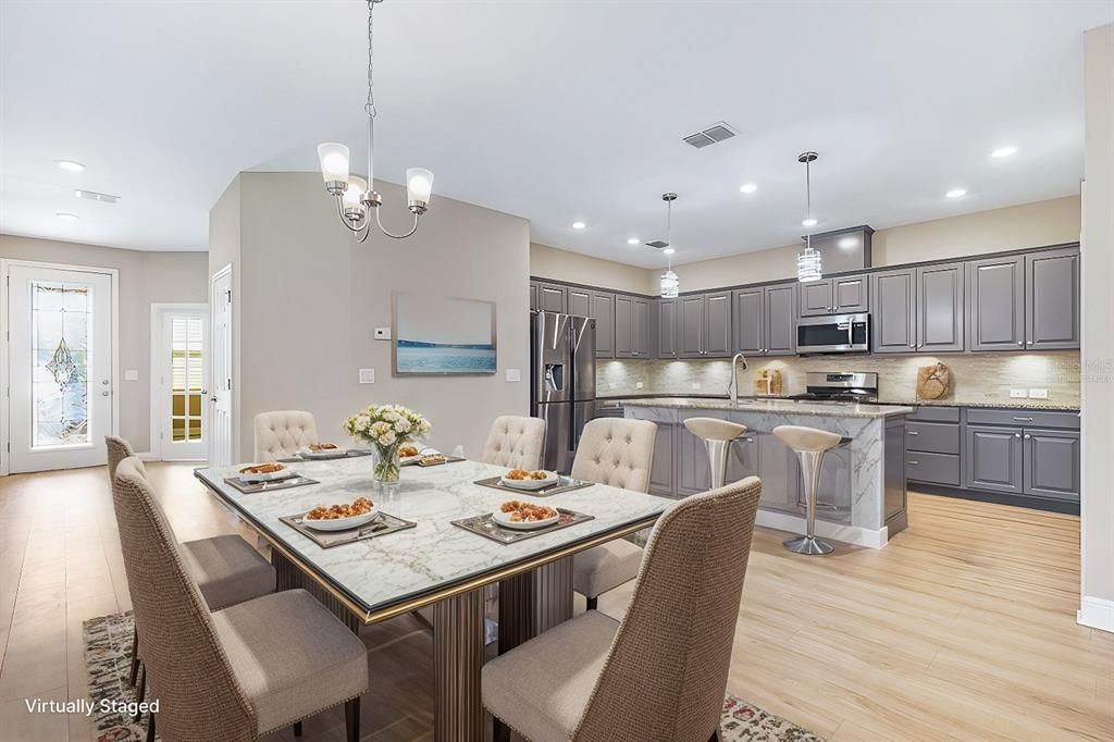 For Sale: $319,000 (2 beds, 2 baths, 1612 Square Feet)