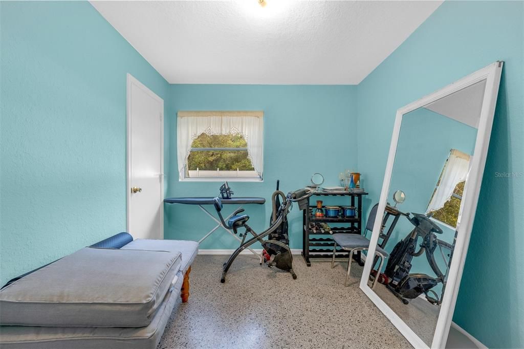 Activo con contrato: $319,900 (4 camas, 2 baños, 1474 Pies cuadrados)