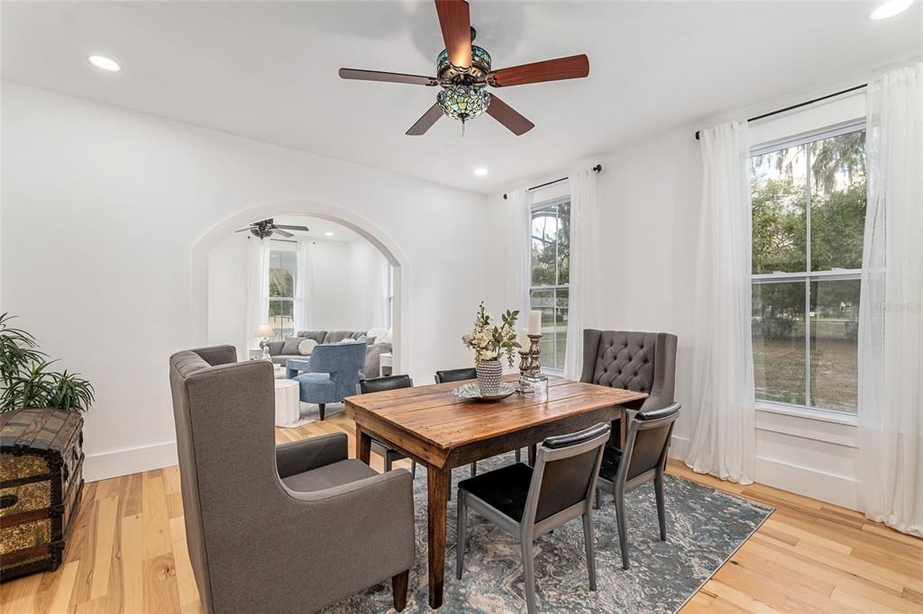 En Venta: $325,000 (3 camas, 2 baños, 1828 Pies cuadrados)