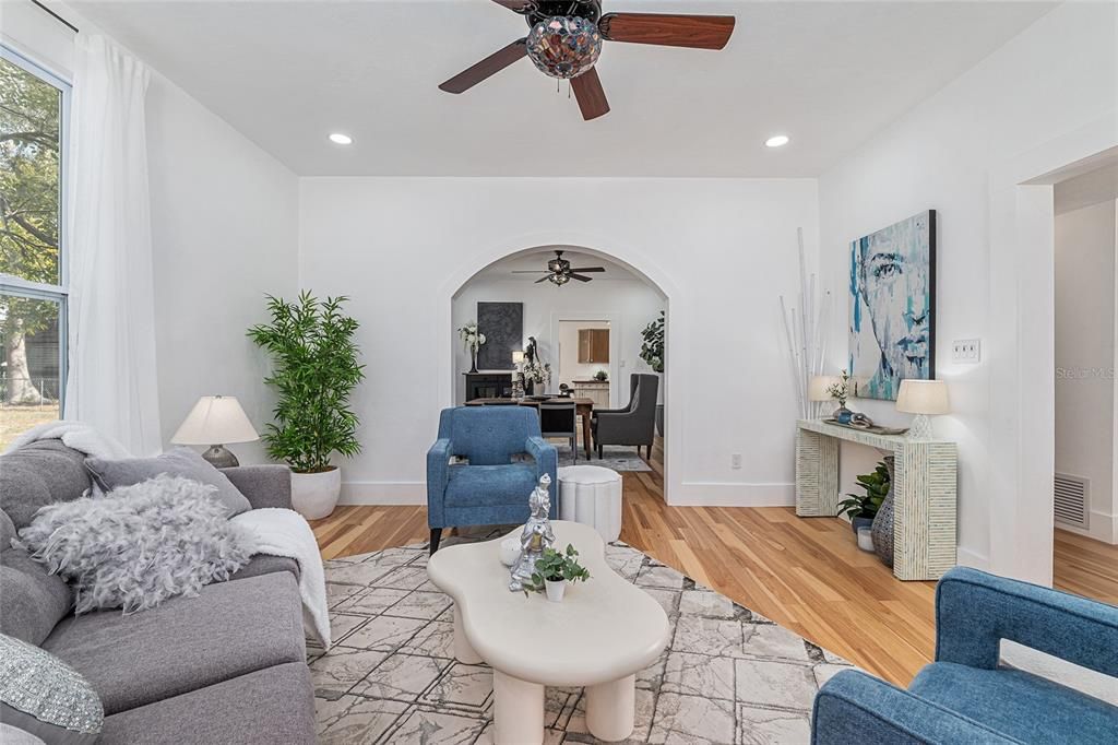 En Venta: $325,000 (3 camas, 2 baños, 1828 Pies cuadrados)