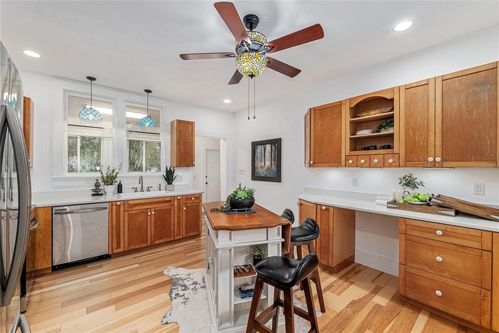 En Venta: $325,000 (3 camas, 2 baños, 1828 Pies cuadrados)