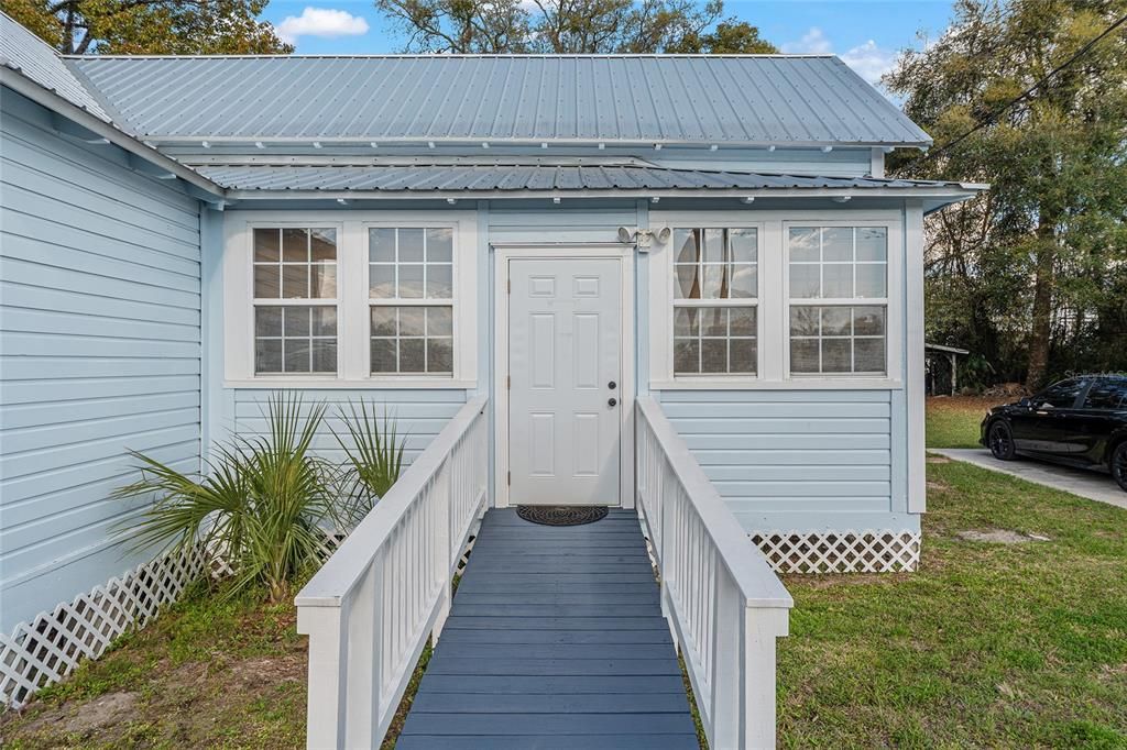 En Venta: $325,000 (3 camas, 2 baños, 1828 Pies cuadrados)