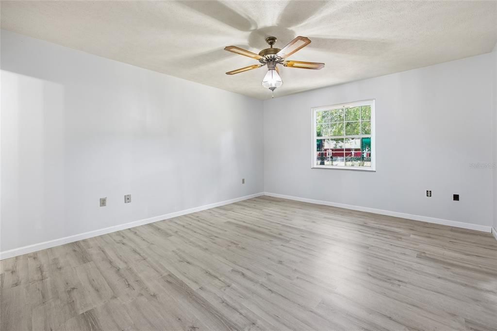 En Venta: $259,000 (3 camas, 2 baños, 1480 Pies cuadrados)