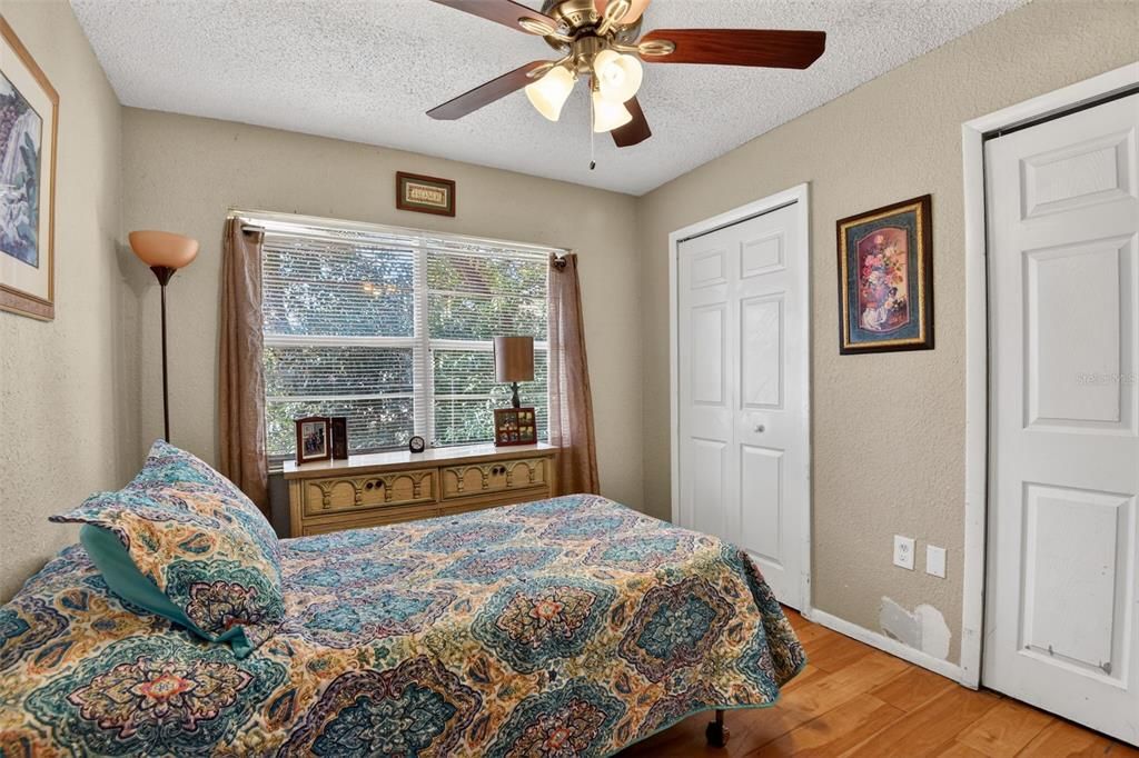 Activo con contrato: $219,900 (4 camas, 2 baños, 1323 Pies cuadrados)