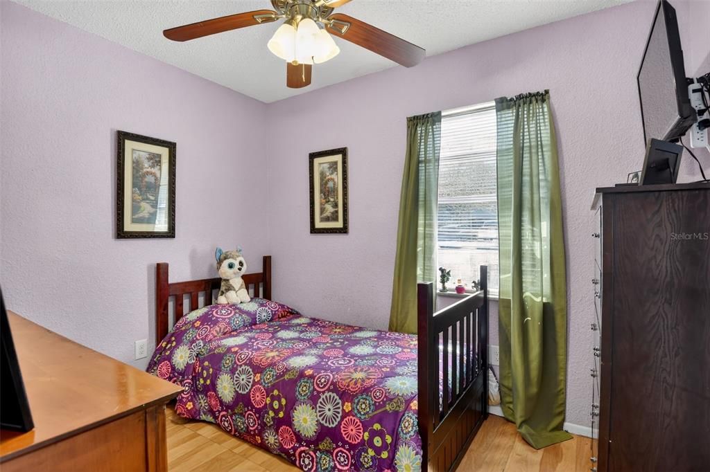 Activo con contrato: $219,900 (4 camas, 2 baños, 1323 Pies cuadrados)