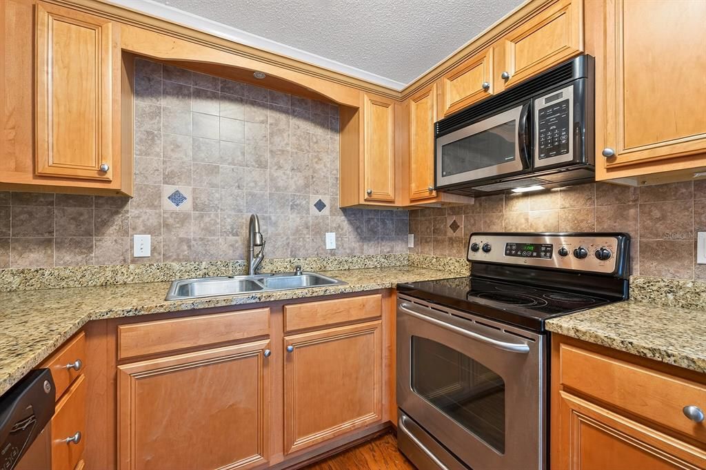 En Venta: $175,000 (2 camas, 2 baños, 870 Pies cuadrados)