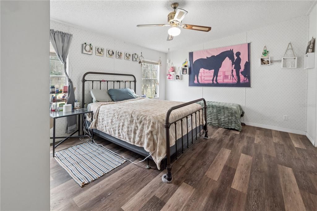 For Sale: $899,000 (3 beds, 2 baths, 1560 Square Feet)