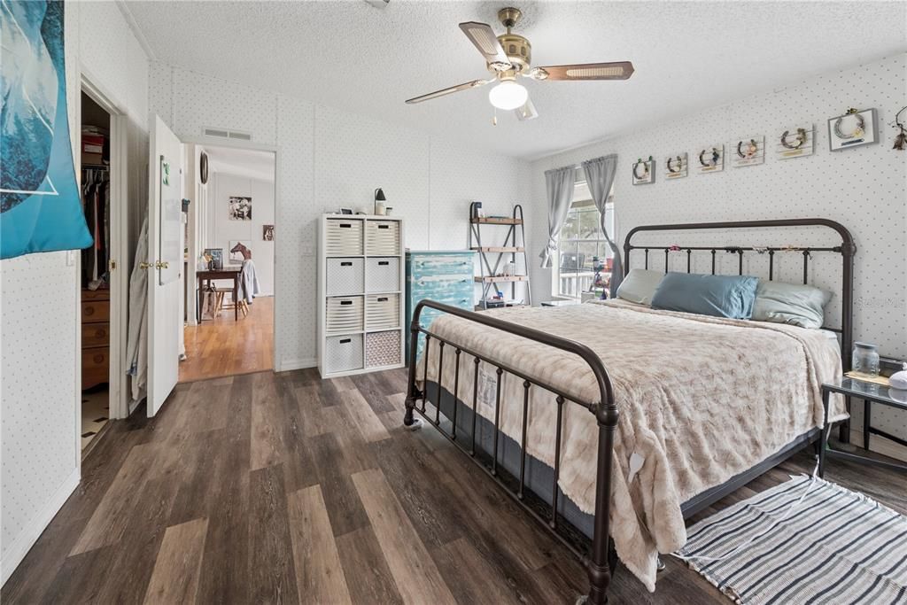 For Sale: $899,000 (3 beds, 2 baths, 1560 Square Feet)