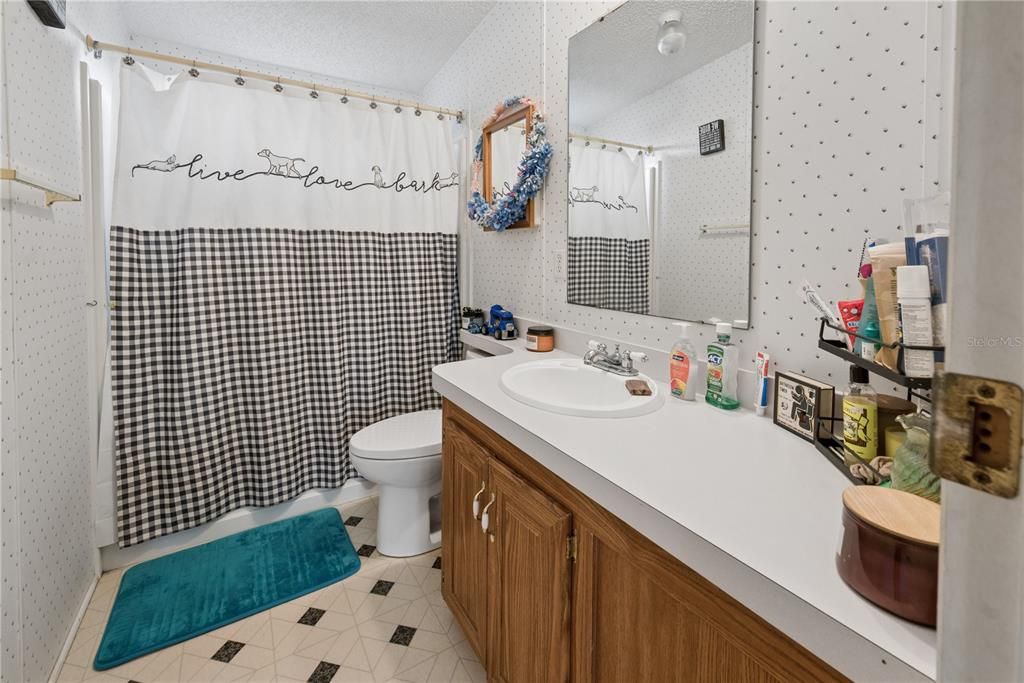 For Sale: $899,000 (3 beds, 2 baths, 1560 Square Feet)