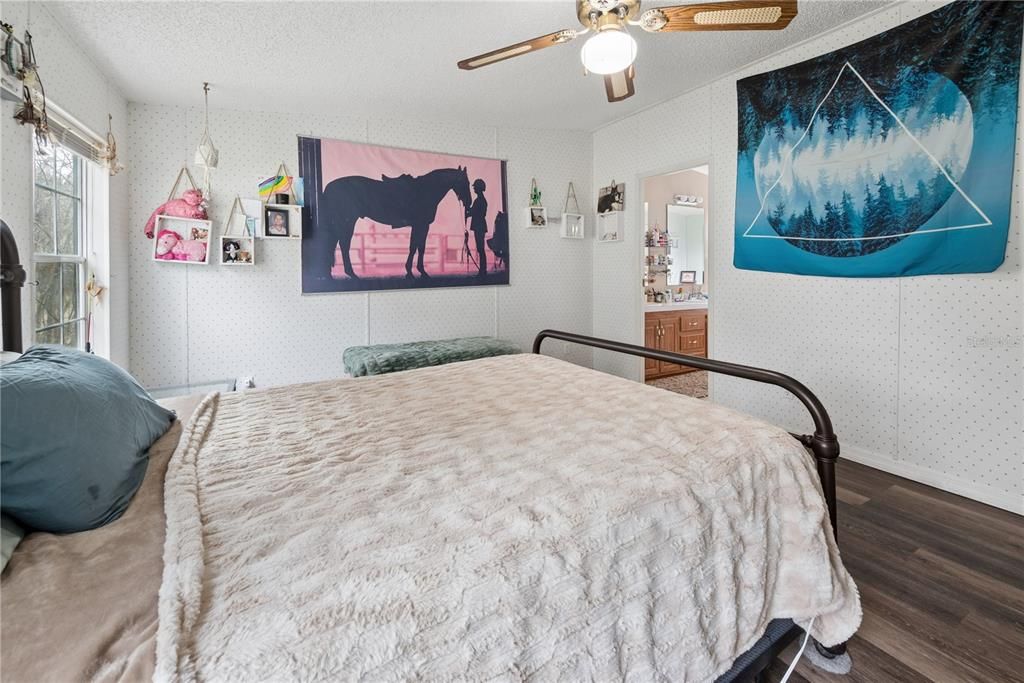 For Sale: $899,000 (3 beds, 2 baths, 1560 Square Feet)