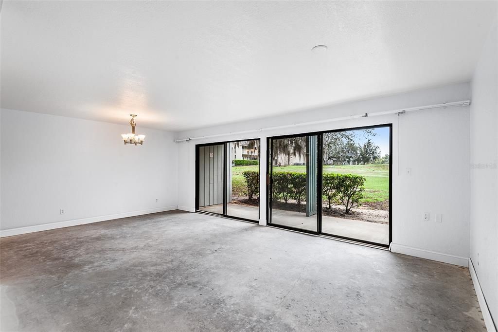 Active With Contract: $124,900 (2 beds, 2 baths, 1385 Square Feet)