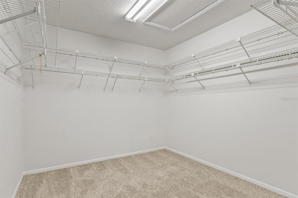 En Venta: $649,999 (4 camas, 3 baños, 3096 Pies cuadrados)