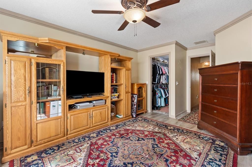 Activo con contrato: $874,500 (4 camas, 3 baños, 2792 Pies cuadrados)