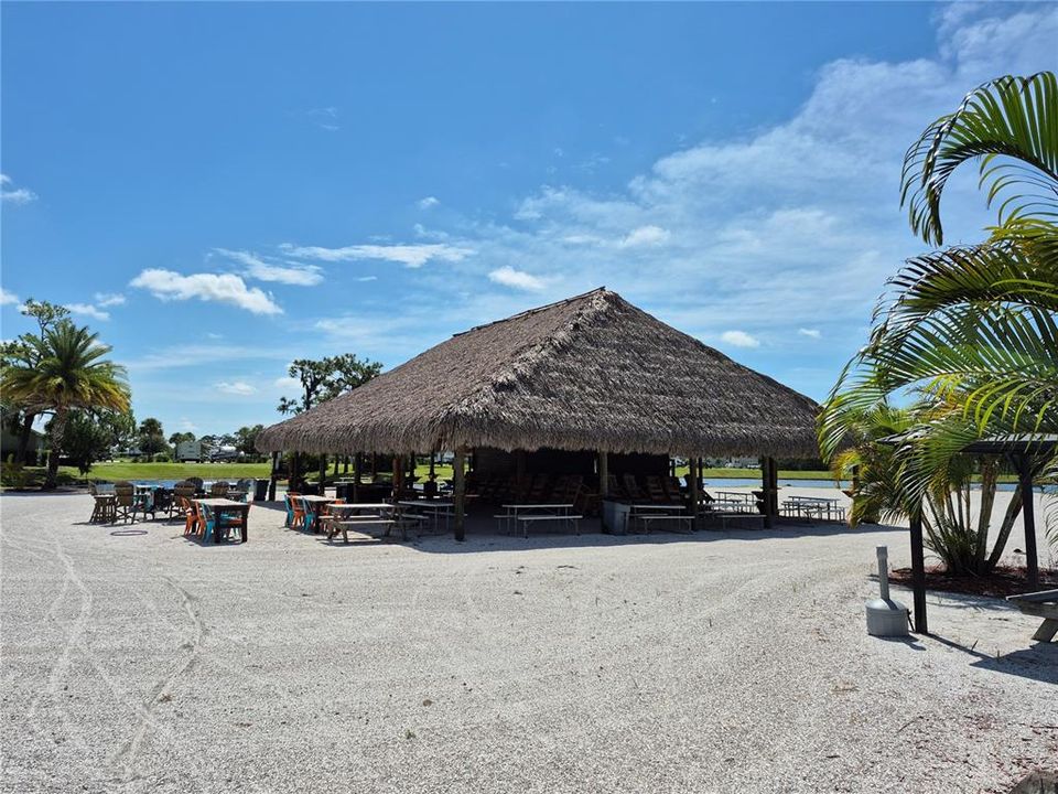 На продажу: $239,900 (0.09 acres)