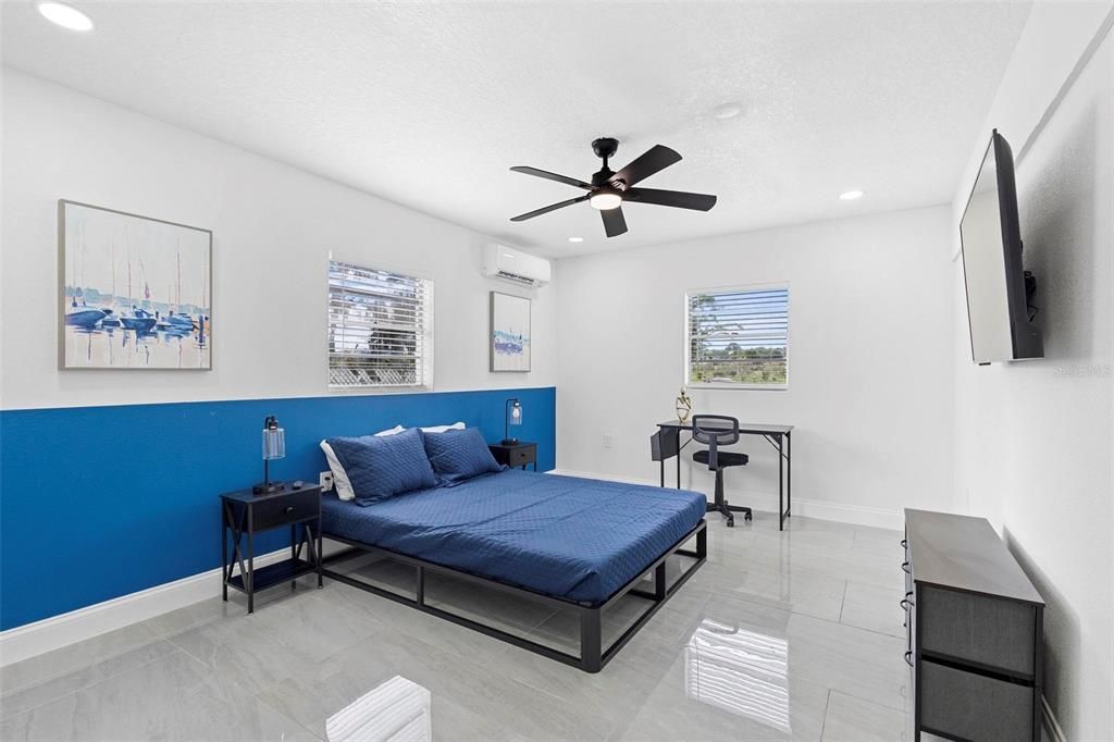 На продажу: $894,900 (8 спален, 6 ванн, 3400 Квадратных фут)