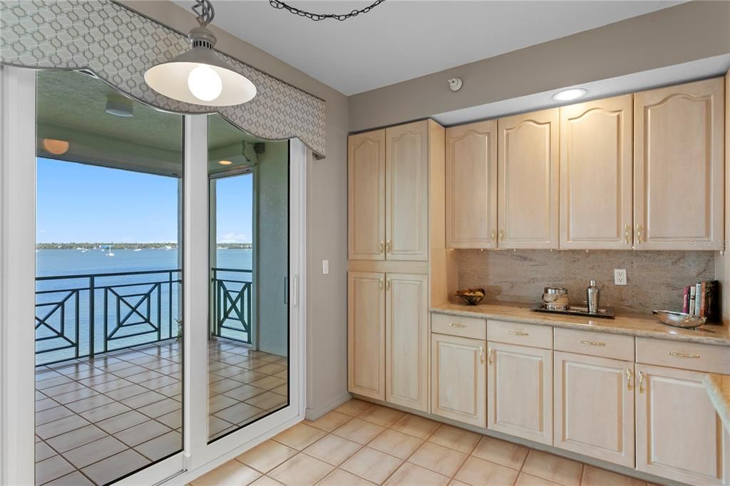 Active With Contract: $795,000 (2 beds, 2 baths, 1510 Square Feet)