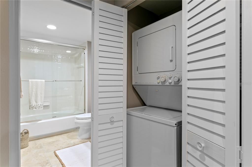 Active With Contract: $795,000 (2 beds, 2 baths, 1510 Square Feet)