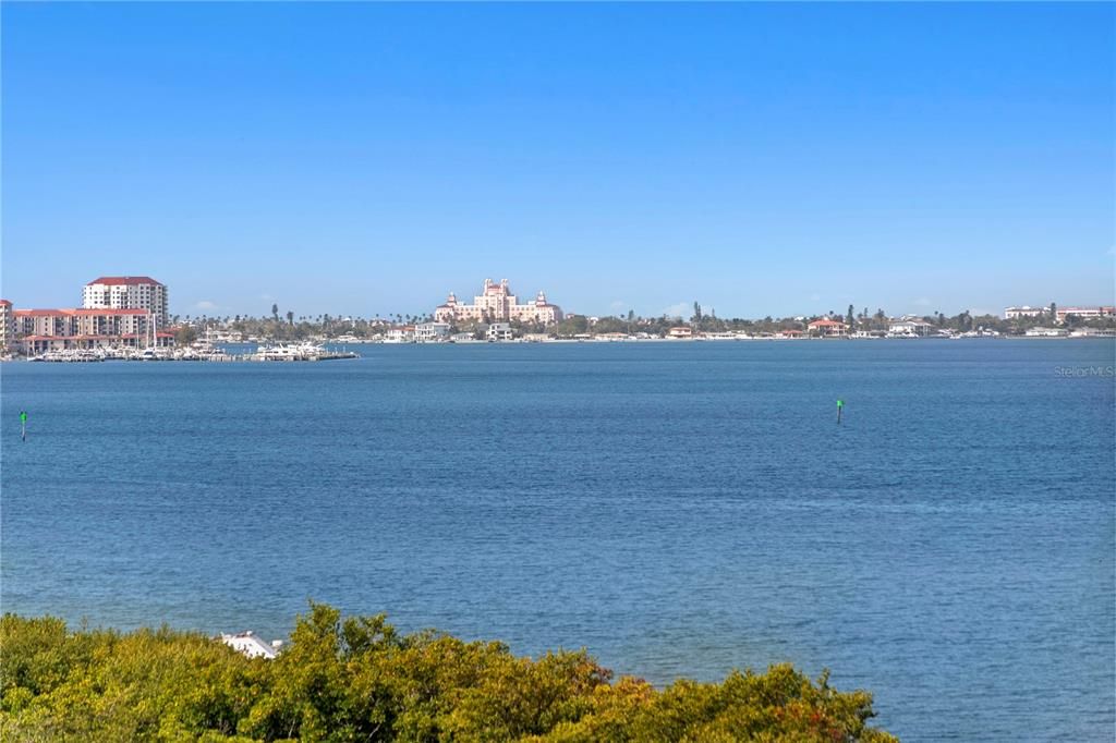 Active With Contract: $795,000 (2 beds, 2 baths, 1510 Square Feet)