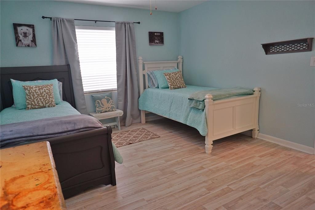 На продажу: $550,000 (3 спален, 0 ванн, 1847 Квадратных фут)