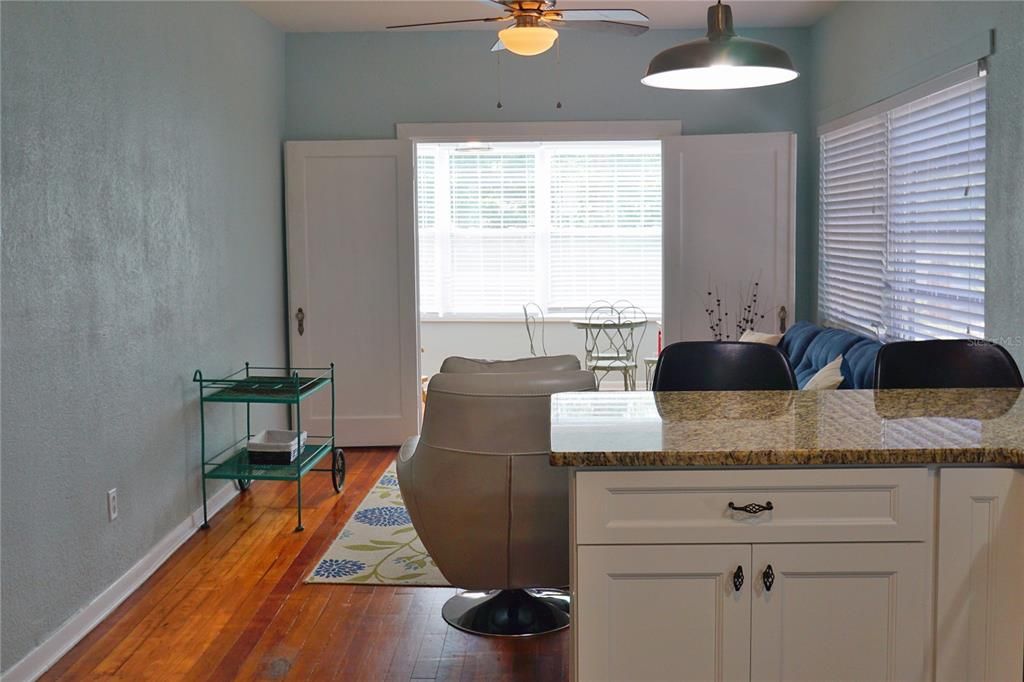 На продажу: $550,000 (3 спален, 0 ванн, 1847 Квадратных фут)