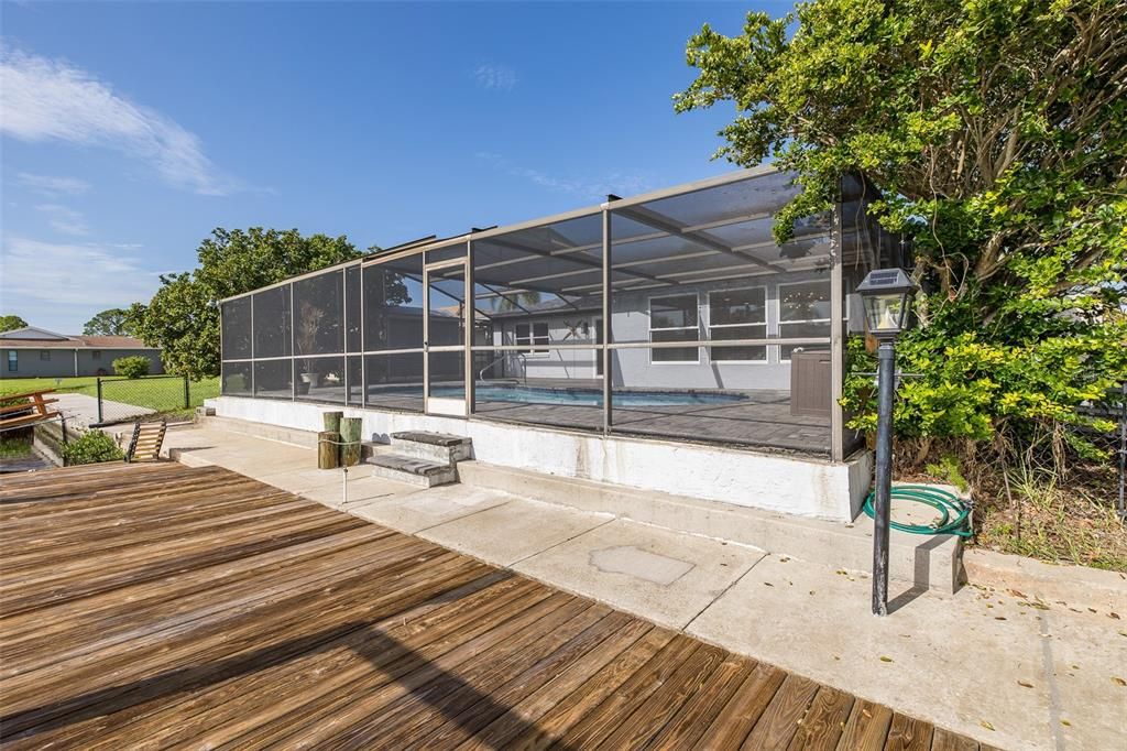 Active With Contract: $469,000 (3 beds, 2 baths, 2136 Square Feet)